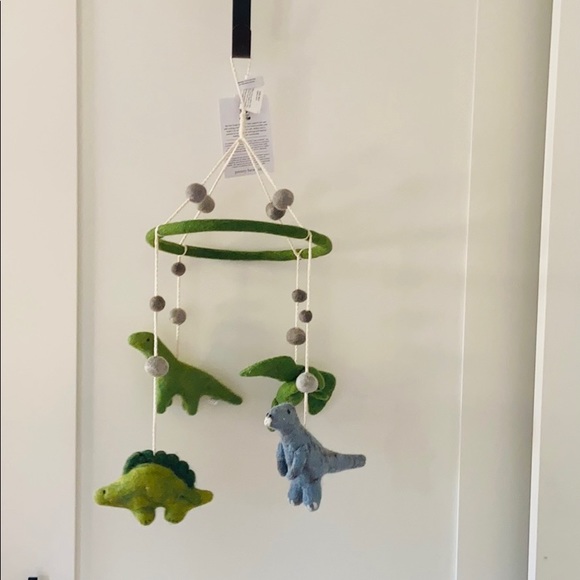 Pottery Barn Kids Felt Dinosaur Mobil - Picture 3 of 15